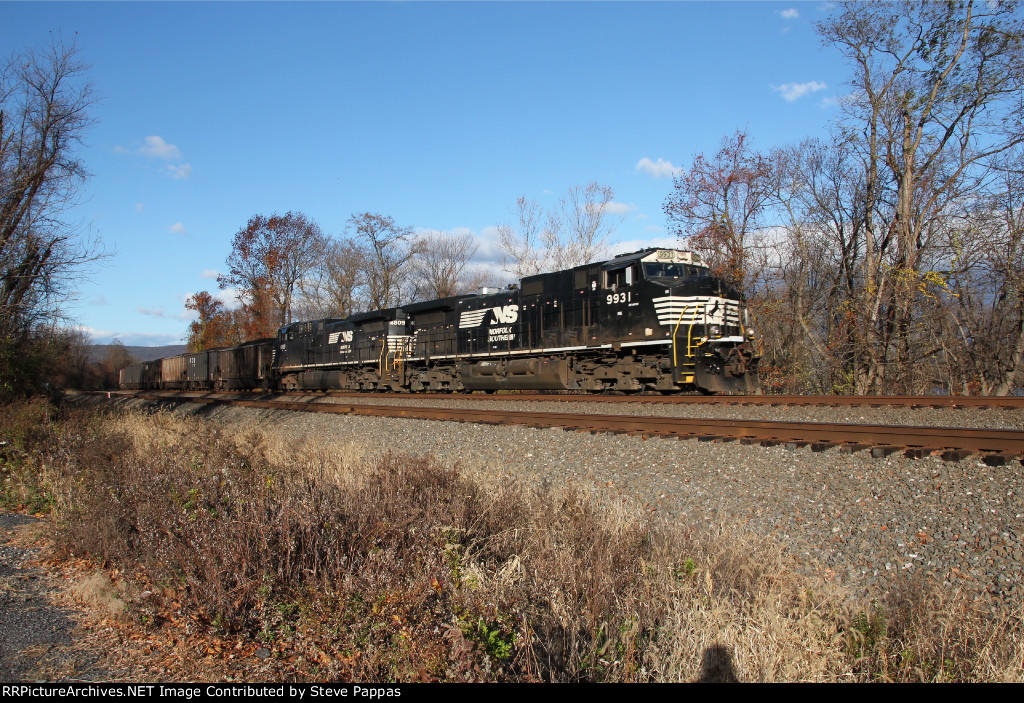 NS 9931 leads train 590 through Cove PA